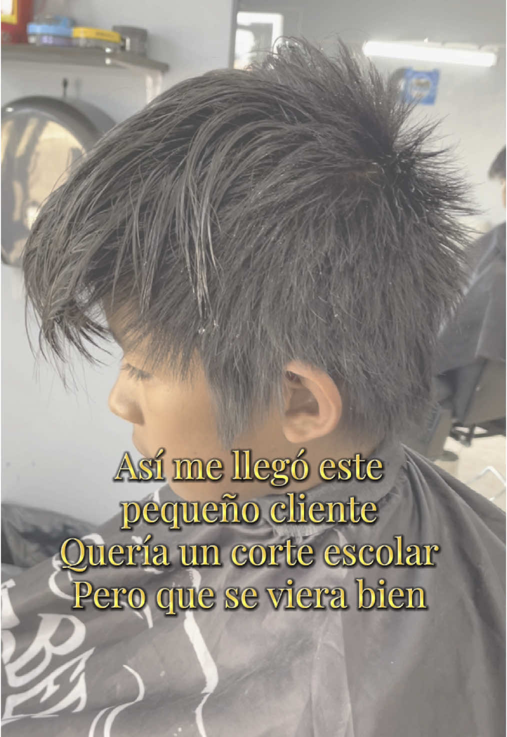 Un cambio de Look para este pequeño cliente que me llegó diciendo que quería un corte escolar! 💈💇‍♂️ #barbershop #barberos 