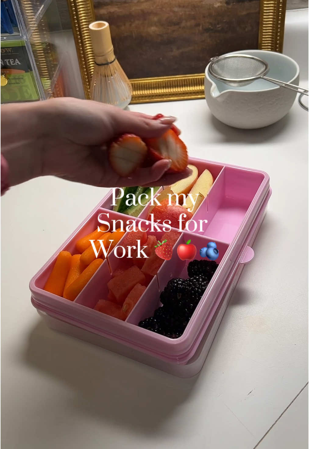 The weather is warmer and perfect time for fresh veggies and fruit 🍓🍉  @ALDI USA  #aldifinds#alditiktok#fyp#snacks#snackcontainer#snacktray#worksnackideas#snackideas#pink#latinacontentcreator#workmusthaves#healthcareworker#asmr#fruitsnacks#veggietray  