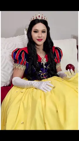 #creatorsearchinsights Disfruta esta caracterización de este personaje que todos recordamos.  Blanca Nieves 🍎Snow White ♥️#art #artista #artistatiktok #latinartist #icone #snowwhite #blancanieves #disneyprincess #costumeideas #makeup #retratos #fashion #cuentosdehadas #princesasdisney  #princesas 