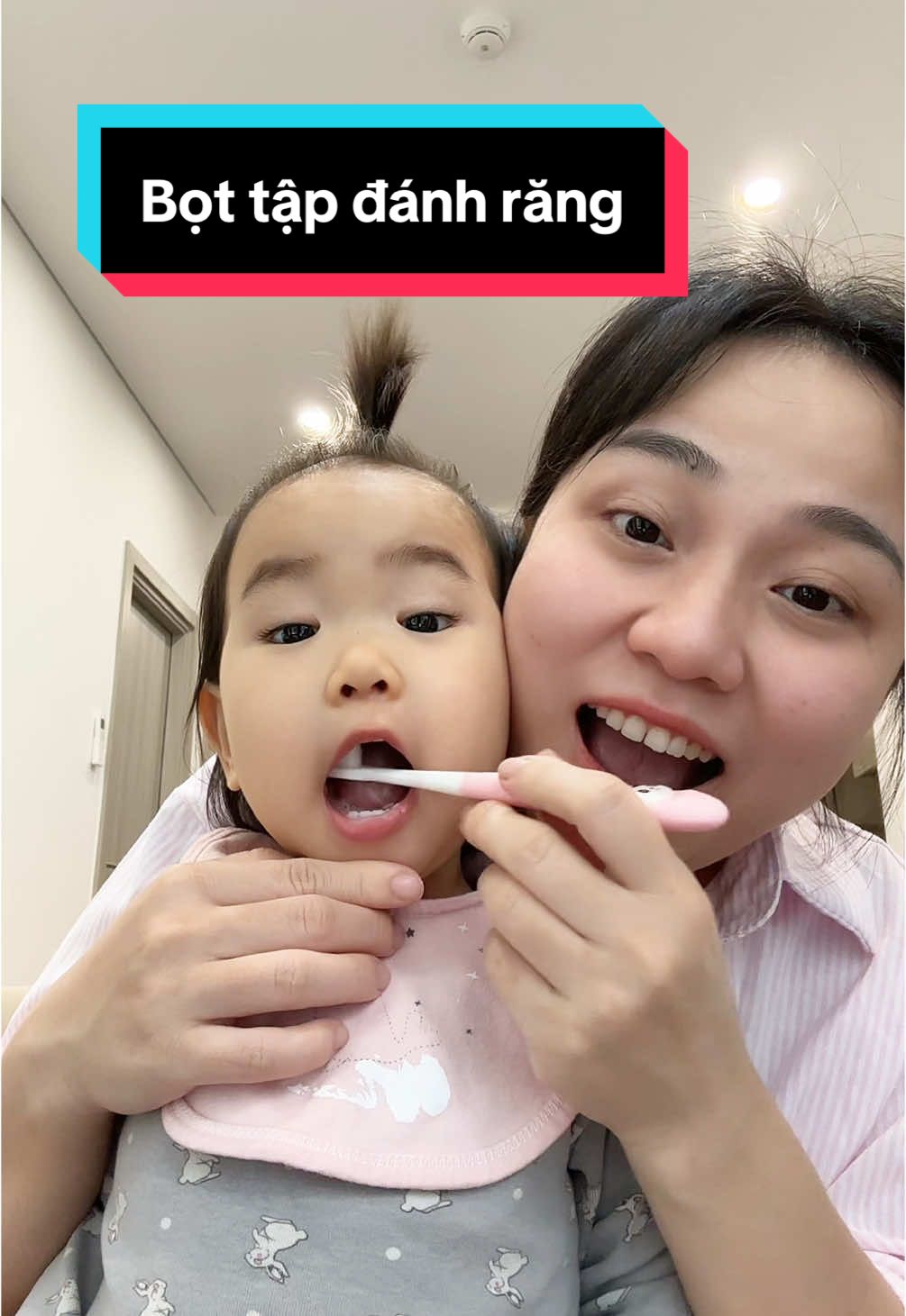 Bọt tập đánh răng Midkid #mevabe #reviewbimsua 