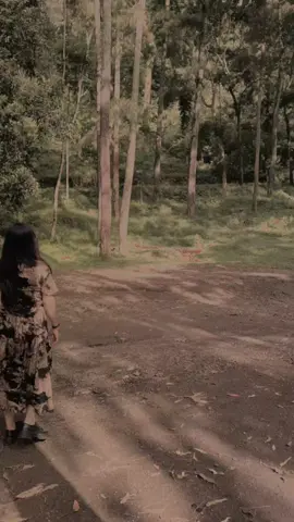 neng😁.. #butterfly #premanmandala #soundviral #katakata #liriklagu #outfit #beranda 