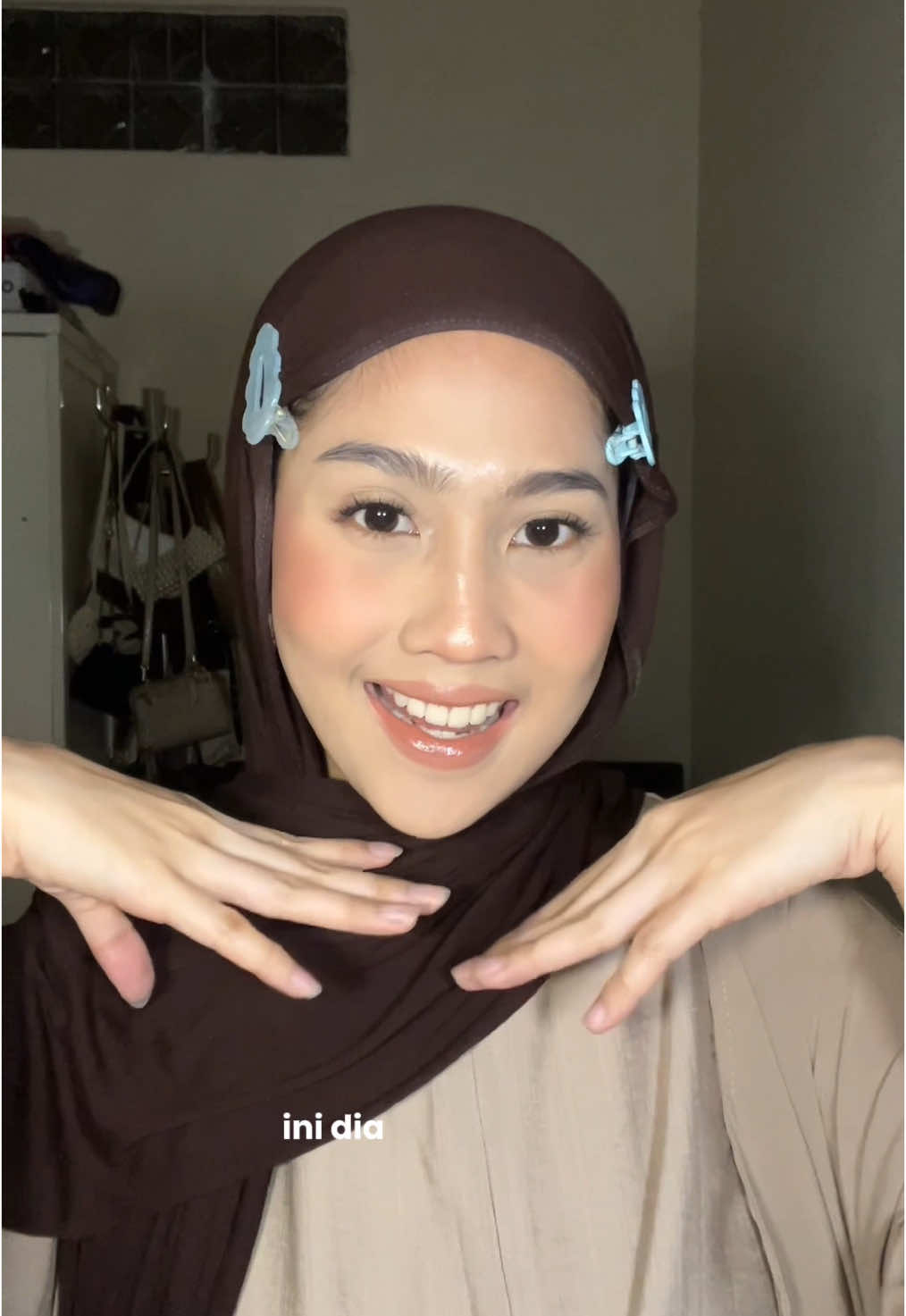 bukber outfit check, makeup kalo ini pake cushion dari @Wardah Beauty Official 🤍💌