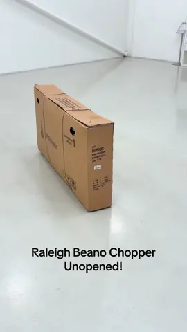 Raleigh Beano Chopper Limited Edition Price: £1,995 Year: 2013 Mileage: 0 FOR SALE A boxed Raleigh Beano Chopper Limited Edition, 1 of 400 made worldwide. Please visit our website for full details  #raleighchopper #retro 