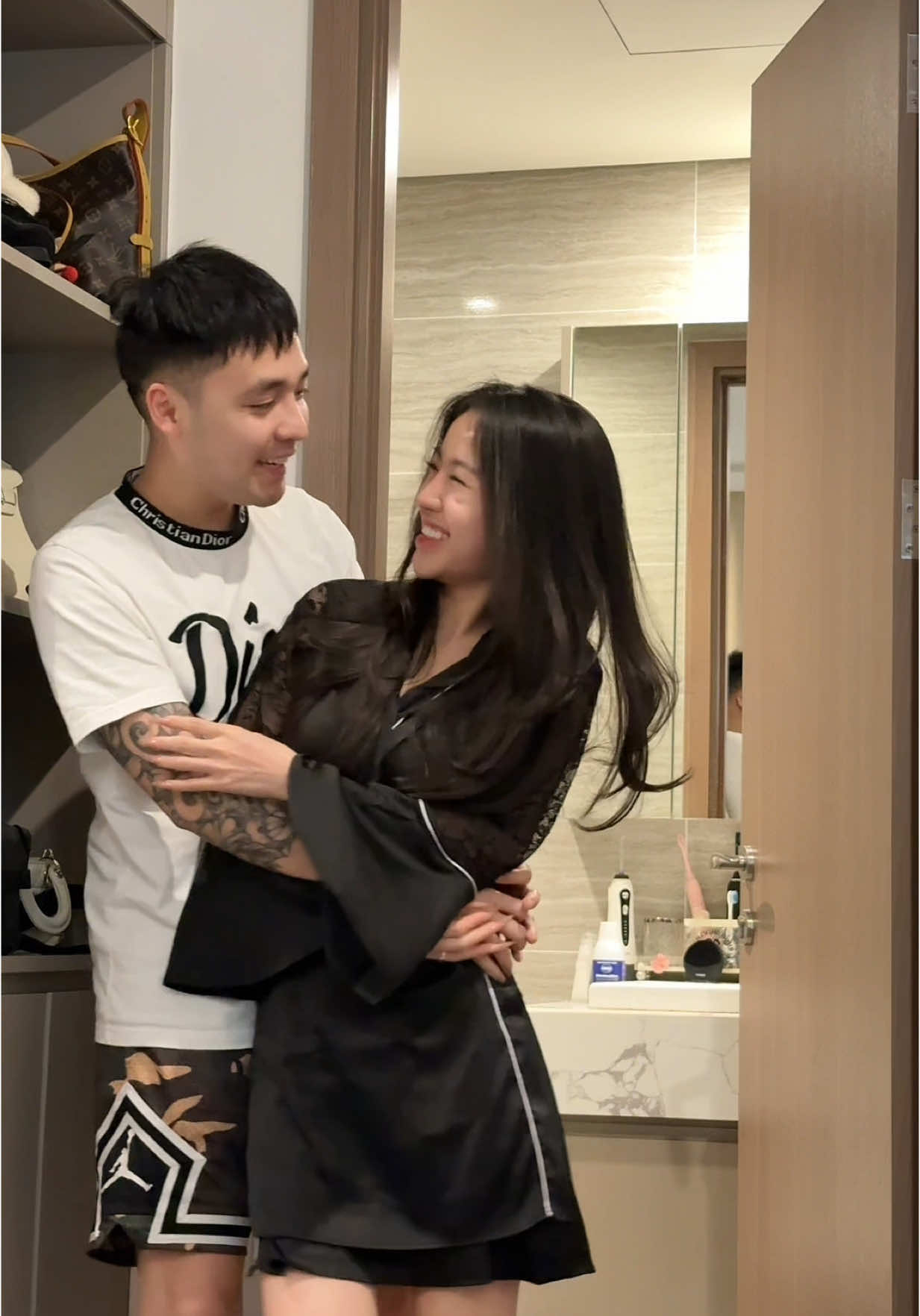 Lúc nào cũng tình củm vậy thế á #graceandglow 