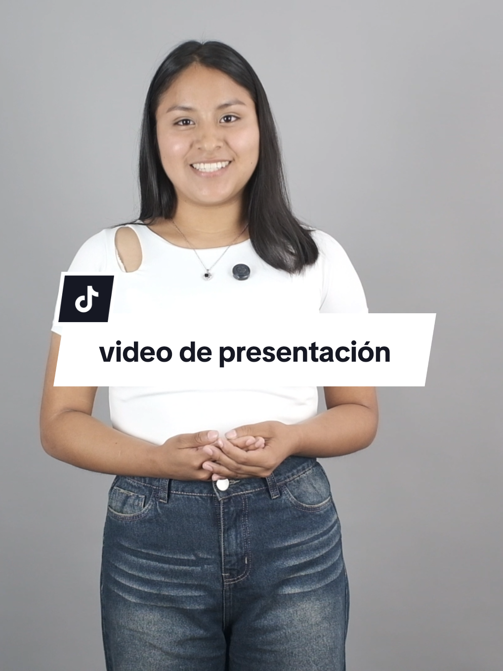 Les dejo un ejemplo de un vídeo de presentación para Casting. ✨️👇🏼 Importante, un fondo neutro y se debe mencionar los siguiente:  1. Nombre y edad.  2. Estudios y/o experiencia (en caso no tengan mucha experiencia mencionas sus hobbies)  3. Mostrar sus perfiles (frontal, derecho e izquierdo)  4. Mencionar que cuentan con disponibilidad de participar en el proyecto.  #actriz #creatorcontent #castingperu #castings #acting #actuacionperu 