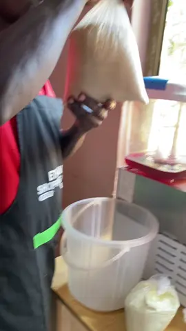 How to make ice cream in simplicity way #foryoupage #fouryou #fyp 