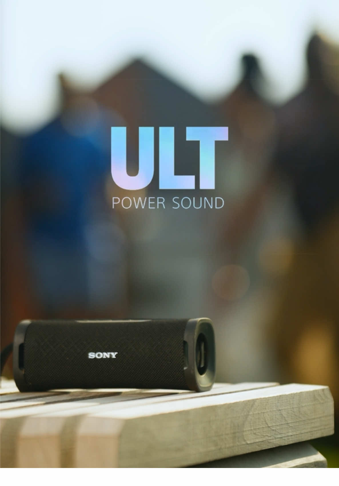 Is it too soon to start thinking about summer?😍🔥 The SONY ULT Field 1 speaker is bringing the heat, drew my neighbours to the poolside. YES! It was water resistant, stays on throughout the party for 12 hours! 🔊💦  @SonyMEA #ultfield1 #ultpowersound #sony #party #poolparty 