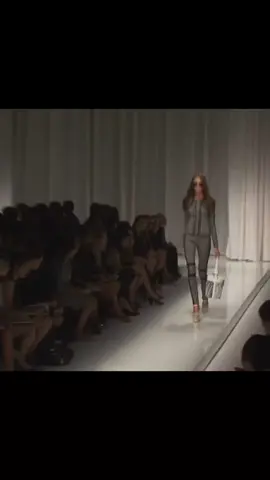 #WeronikaLewandowska for #Versace ss 2010 #fashion #model #Runway #polish 