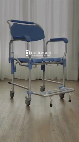 Cadeira de Banho D60 Dellamed: Conforto, praticidade e muito mais mobilidade no seu dia a dia! 💙Tem 4 funções em 1: banho, transporte, sobrevaso e higiene! Super dobrável, confortável e perfeita pra quem quer mais autonomia. #Dellamed #QualidadeDeVida #Praticidade
