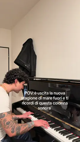 Certe colonne sonore per piano sono fantastiche 🥲 #perte #foru #fyp #piano #musica #marefuori #emotional 
