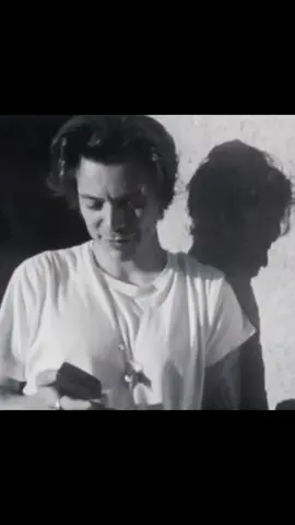 he was so excited for it#harrystyles #1d #1dtiktok #foryou #fan #concerts #livemusic #music#zaynmalik#louistomlinson #song#onedirection#lifeisart#fanpage#tijnhaul#tijneyewear#amazonfinds#streetwear #OOTD 