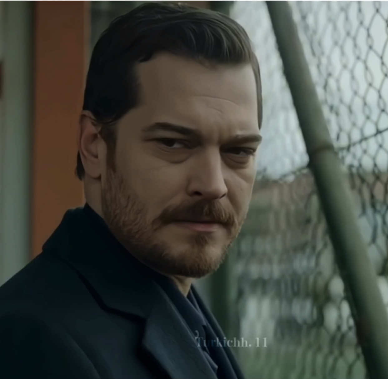 اليتيم يعرف اليتيم ❤️‍🩹😢+ مشهد درامي حزين لشاتاي ✨ #cagatayulusoy #شاتاي_اولسوي #مسلسل_حلم_اشرف #demitozdemir #eşrefrüya #fypシ゚ #fyppppppppppppppppppppppp #keşfet 