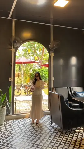 “Bằng lòng” là một trạng thái của tâm hồn . “ Biết đủ” là một trí tuệ lớn. #xuhuongtiktok #tet2025♥ #phoidoxinh #hottrend #chanvaylua 