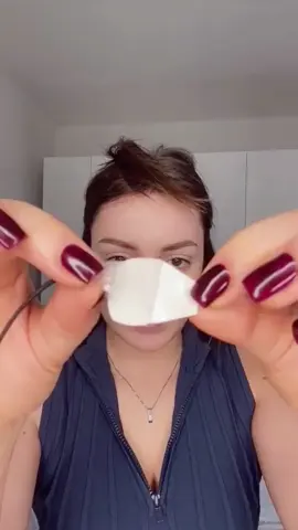 “Stick,lift,done!👌”#makeup #facelift #beautyhacks #facelifttape #fyp #Loveyourboobs 