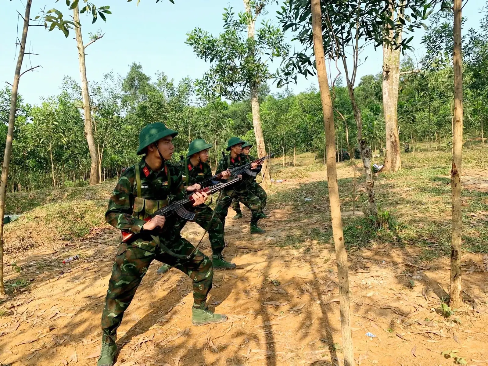 🇻🇳TIỂU ĐOÀN 1, TRUNG ĐOÀN 1🇻🇳 Huấn luyện nội dung chiến thuật và tiến hành hoạt động công tác đảng,  công tác chính trị trong huấn luyện.