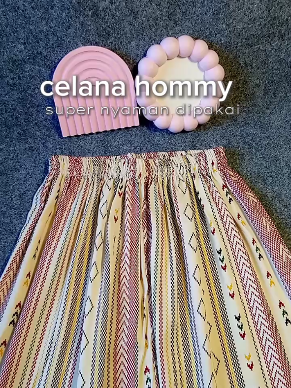 Celana harian dari bahan rayon adem ga panas bahan halus lembut tidak terawang karet melar sampe BB 80 nyaman di pake buat daily atau hang out banyak motif pilihan harganya ramah dikantong #celanaharian  #celanakulot #celanarayon #celanapanjang #celanapanjangwanita #kallyoutfit  #celanahommy  #celanahommykekinian  #celanahommywanita  #celanarayon 