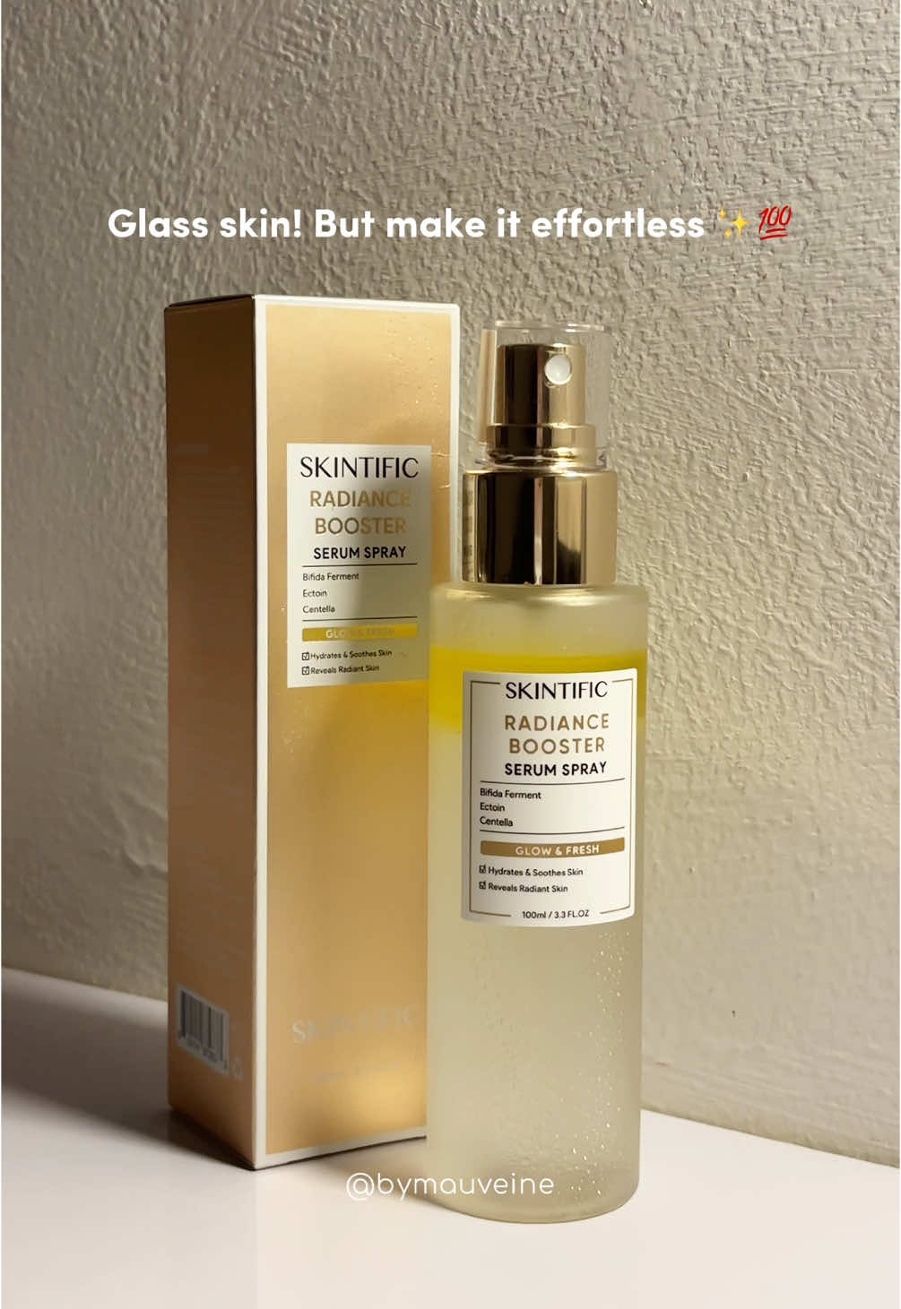 Glass skin look but make it effortlesss with this serum spray ✨💗 super hydrating dan muka auto glowingg 🫶🏻 #skintific #skintificserumspray #serumspray #radianceboosterserumspray 