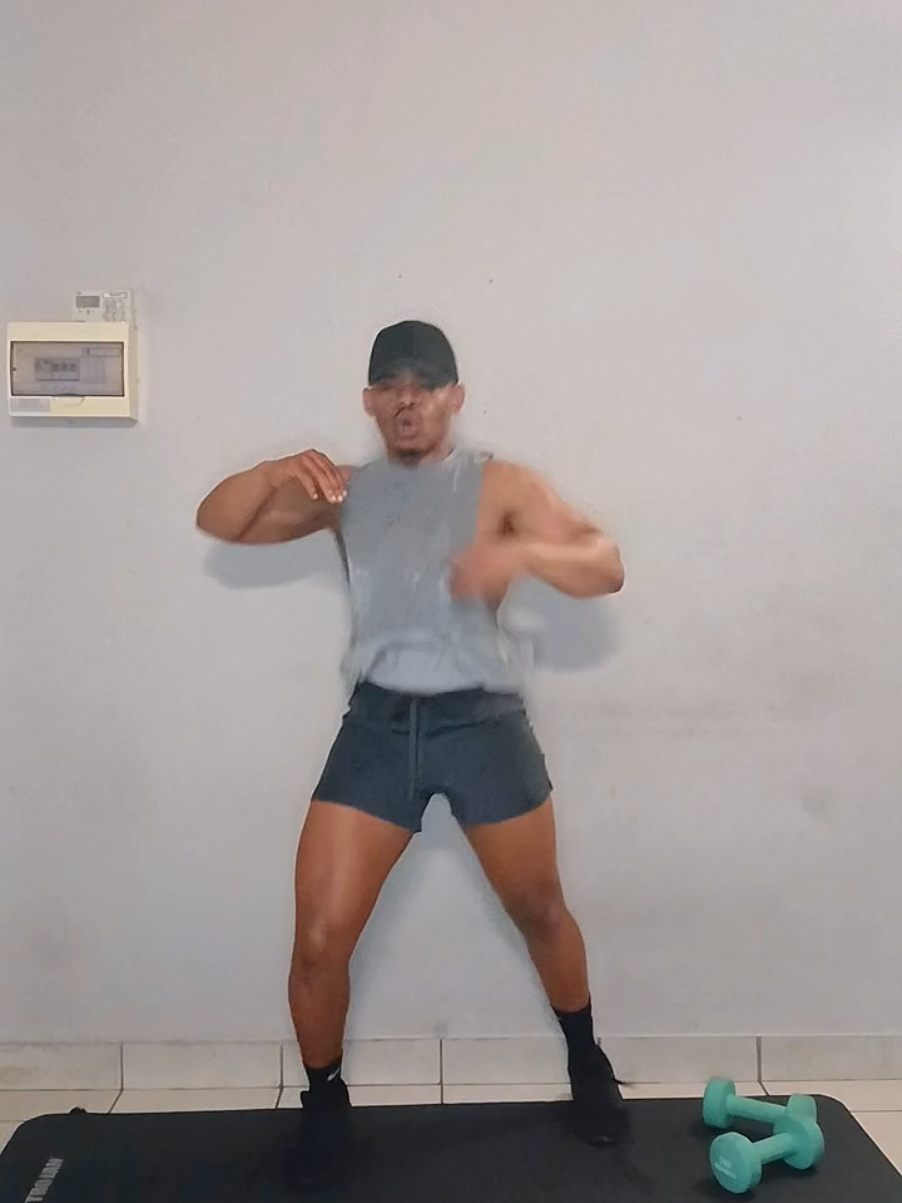 COMMENT INTERESTED TO JOIN MY 3WEEKS ONLINE PROGRAM... GET BACK IN SHAPE!  #mzansitiktok #viralvideotiktok #absworkout #trendingvideo #stomachworkout #GymTok #southafricatiktok #fitnessmotivation #energy #strength #cardioworkout #viral_video #cebisagule 