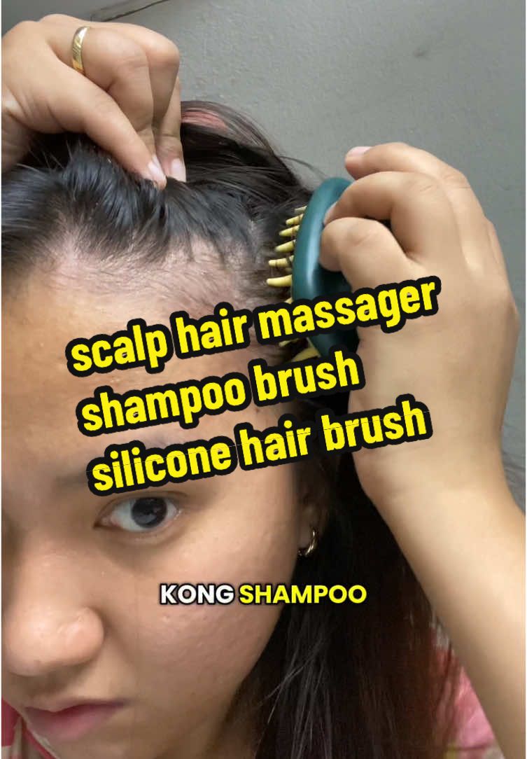 If may Dandruff instead na kuku mo ang gamitin nyo try nyo itong scalp hair massage silicone hair massage brush iwas sugat sa scalp #scalphairmassager #dandruff #fyp #shampoobrush 