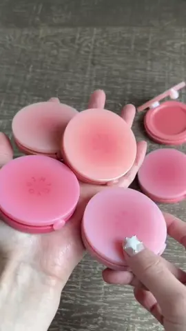 好き、好き、大好き！ ！ ！ 🔆透明感ある赤ちゃん頬に変身♡   🔔新品おすすめ_intoyou クリームチーク 💬クリーム→パウダー魔法！ベースメイク #intoyou #intou #pr #チーク #クリームチーク #blush #春メイク #新作コスメ #チーククリーム #プチプラコスメ #可愛い #プチプラ #おすすめ #qoo10 