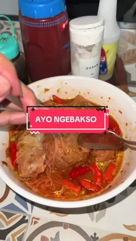 ayoo ngebakso di bakso cak’eb😍 #baksocakeb #bakso #pilihbaksonyasesukamu #kulinerpasuruan #kulinerbakso #fyp 