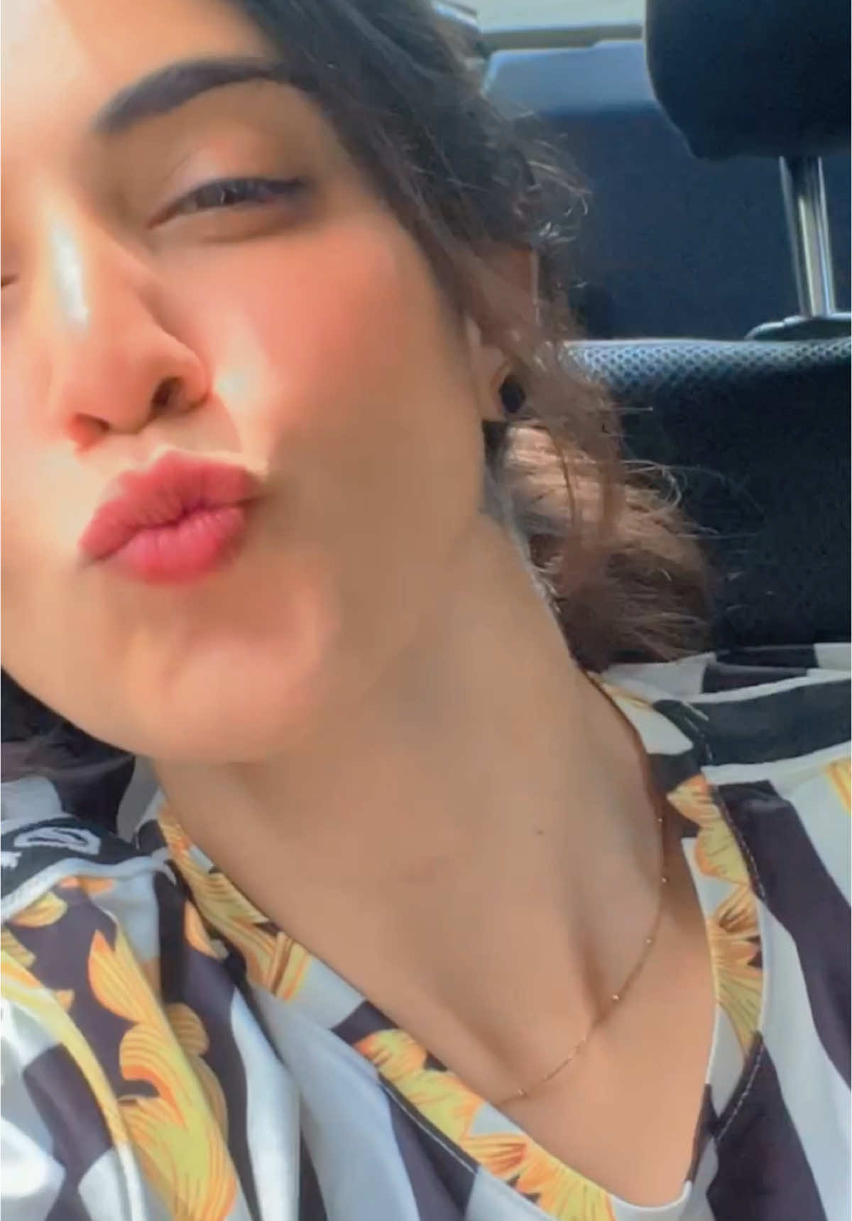 අපි වැඩිපුරම ආදරේ දීලා බලා ගත්ත අය ඒ අයටම දවසක කියාගනී,