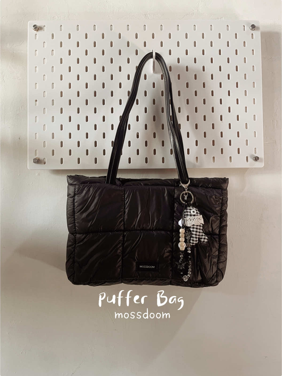 ✩ ˚so puffy bag! buat daily ini rekomen bangett! get it now @MOSSDOOM ✩ ˚ #pufferbag #totebag #shoulderbag #aestheticbag #puffybag #dailybag 