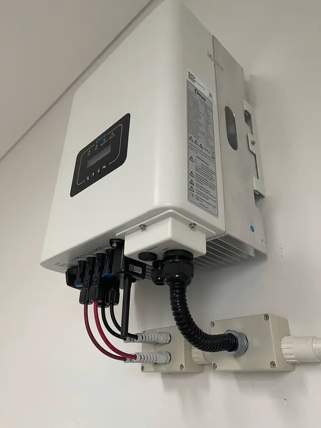 ✅Biến tần Deye 10kw ✅Tấm pin Jinko ✅Tủ điện Sigma ✅Cáp DC nhập Ý #solar #sigma #deye 