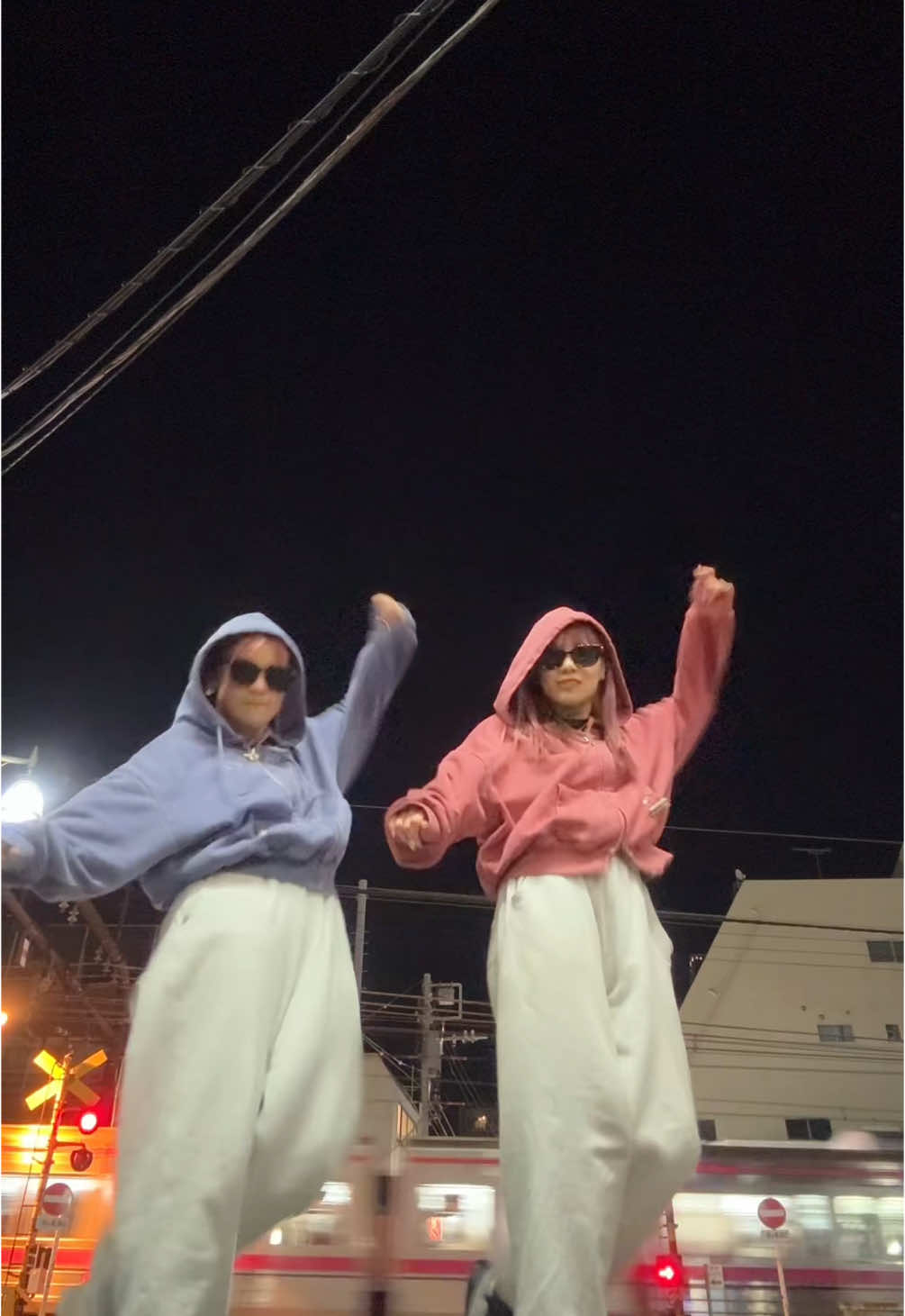 Let's all do this together👏👏✨️ #mardigras #gocrazy #流行り #trending #ダンス #いいね返し #おすすめ #fyp #dance #viral #trend #추천