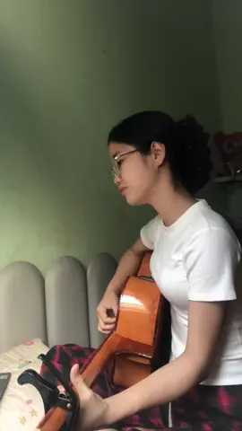 Hệ tư tưởng Lệ Quyên 🫶🏻 #xh #fyp #guitarcover #neunhungaydo #lequyen 