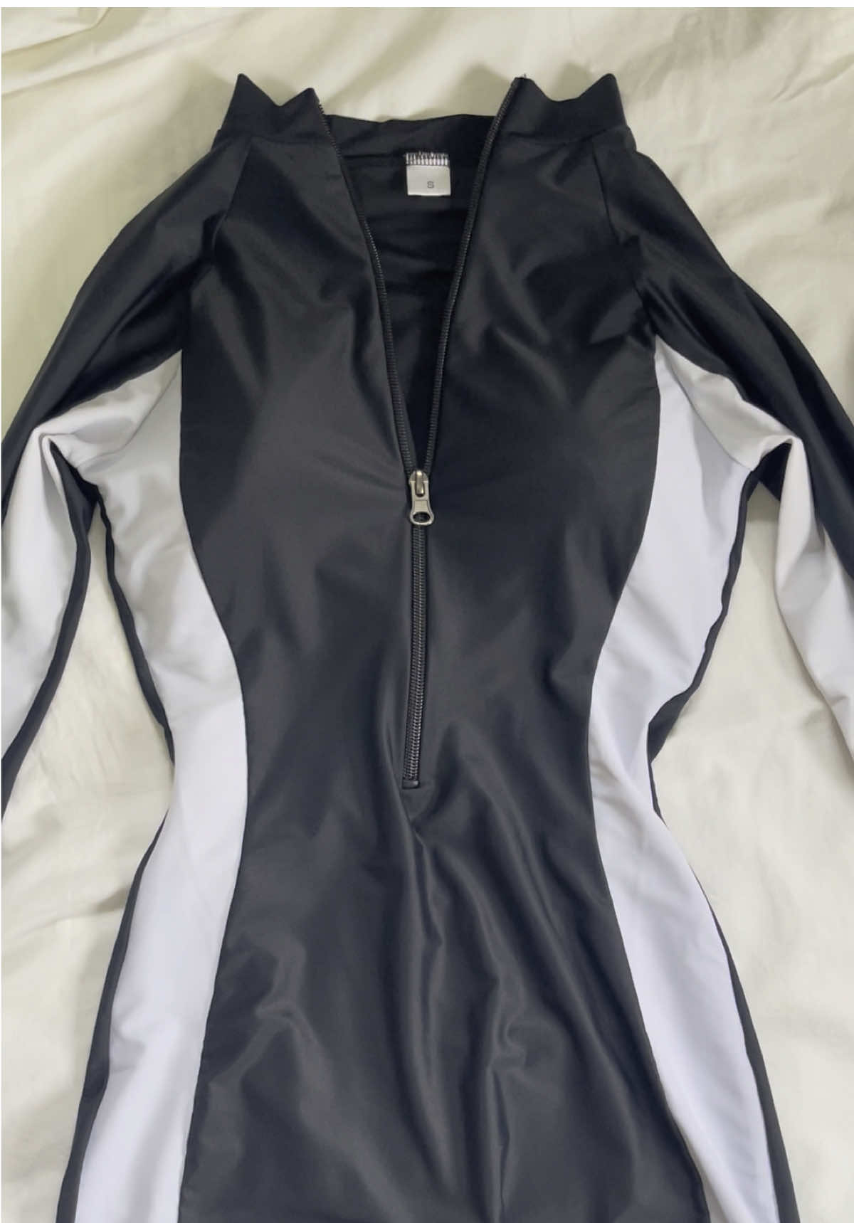 beach days are better when you're comfortable and covered – this Rashguard one-piece swimwear is your new beach essential <3 #swimsuit #swimwear #onepiece #rashguard #fyp 