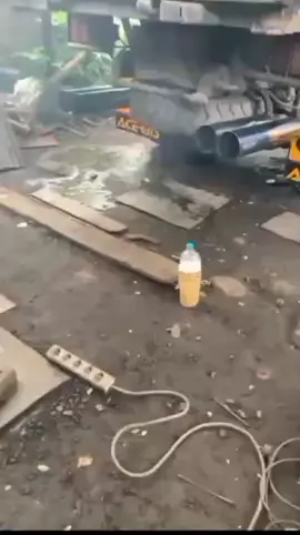 knalpot brong truk khas kalimantan #knalpot #knalpotbrong#knalpot brong 2 lobang#knalpot brong canter keren #truk #knalpottruk #kanlpotracing#knalpotkalimantan #trukmaniaindonesia #truklovers #trukoleng #truk_oleng #kalimantan #kalimantantegah #kalimantantimur #kalimantanbarat #kalimantanbarat #leoponracingteam 