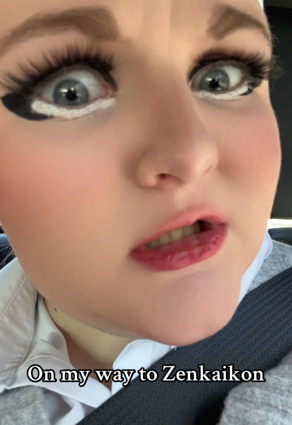 I’m struggling so much rn but we must carry on!! #zenkaikon2025 #cosplayconvention #horimiya #kyoukohori 