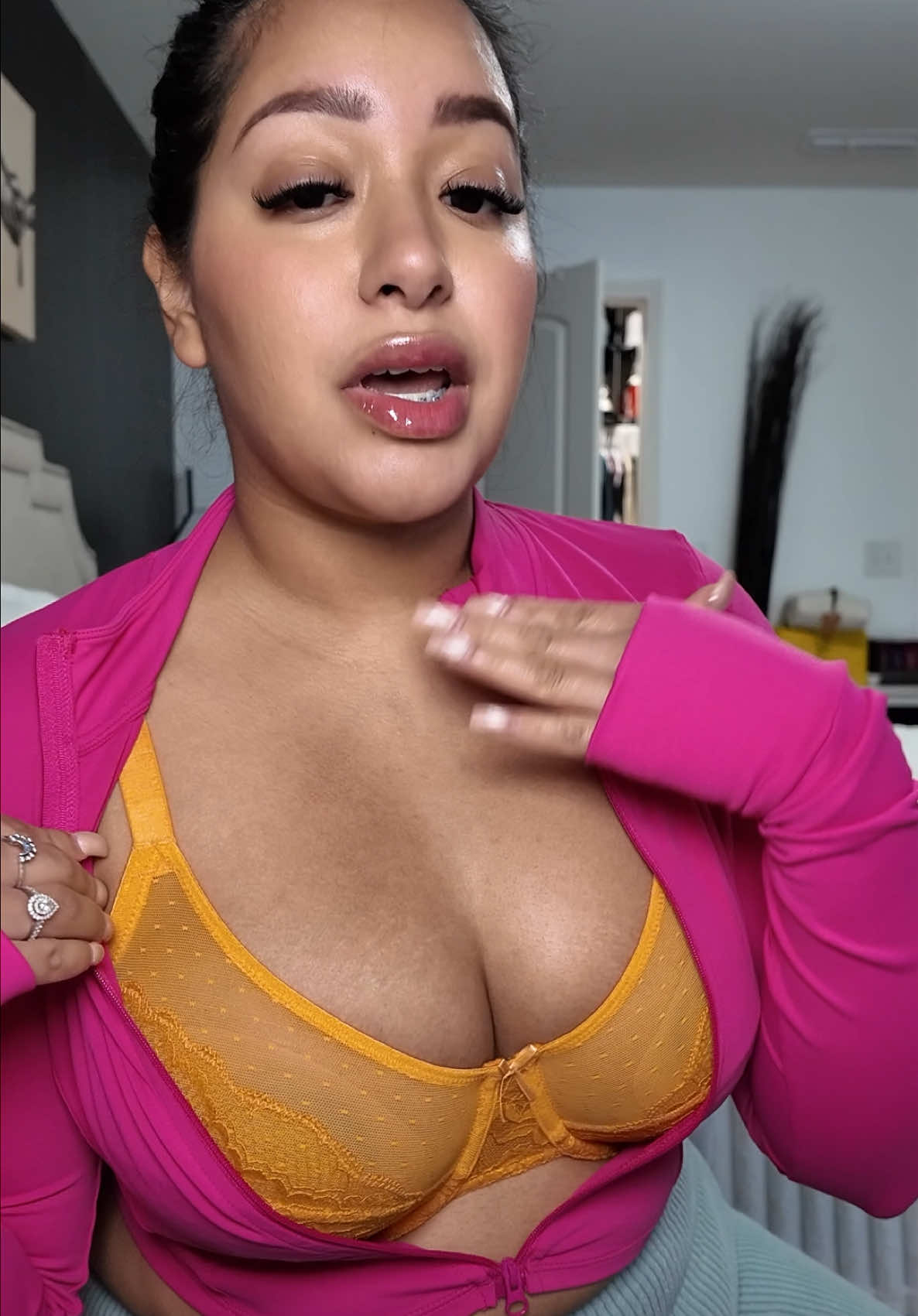 Hsia makes some of the best bras @Hsia-Bras #hsia #hsiabra #minimizerbra #bra #springtok #tiktokshopspringglowup #tiktokshopcreatorpicks #fyp 