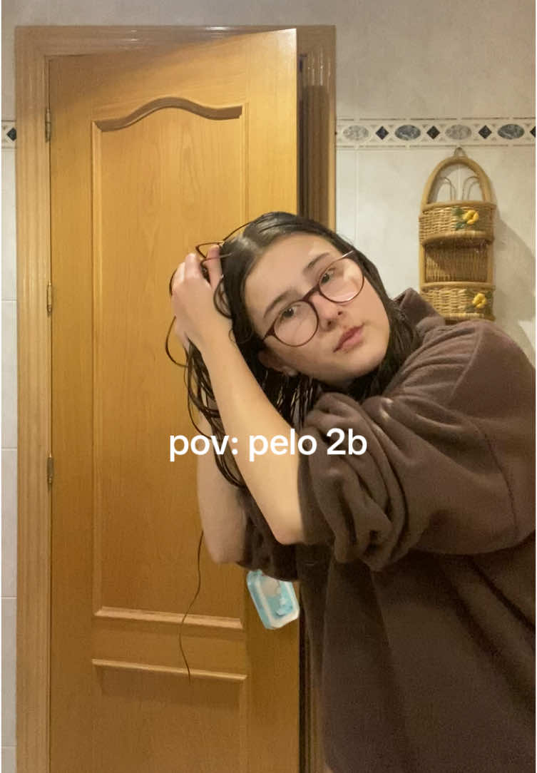 pelo con amor odio 😗 #routine #wavyhair #ondulado #2b #hair 