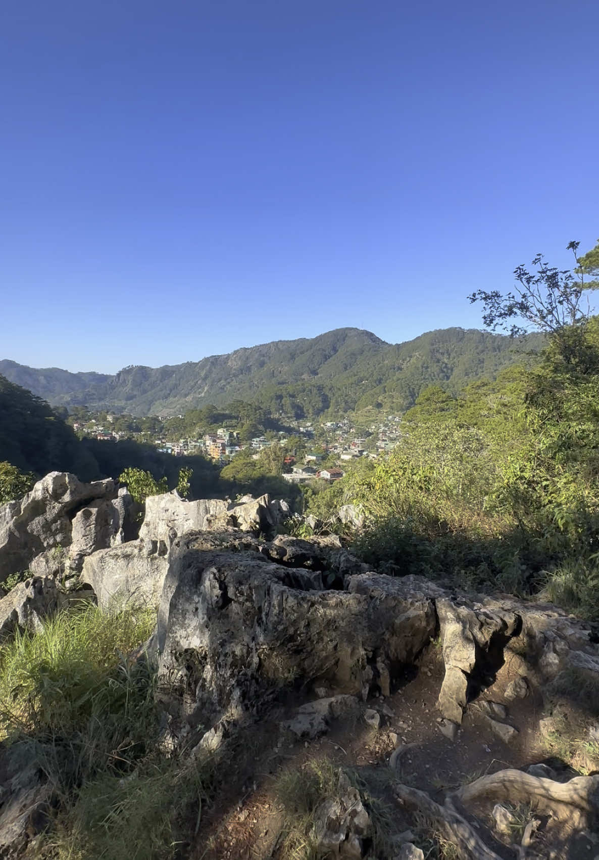 Echo Valley 🙀😱 Angelica, nang dahil sayo na banned ang pagsigaw sa echo valley 😂. But still, you made a history.  Matthew Ka Din ..|..  #sagada #echovalley 