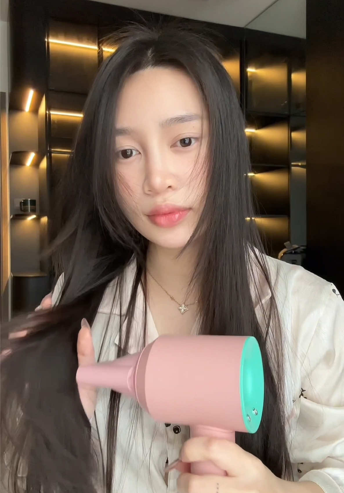 Xưa sấy rã tay mà tóc vẫn chưa khô nữa 😅 #emtamdunggi #maysaytoc 