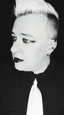 Manchmal läuft das Leben nicht nach Plan... habt ein tolles Wochenende meine Herzis 🖤❤️🖤 #kämpferherzmitstolz💪 #aufgebenistkeineoption #müde #lipsync #contentcreator #kptbs #deppresiøn #dis #🤪🖤chaoten_herzmenschen🤍🤪 #♥️🖤vivalavida♥️🖤 #💎💎bediamond💎💎 #diamantenkind💎 #d 