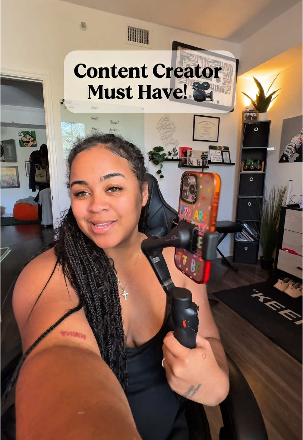 My absolute new favorite gadget! It’s also folds up super compact it can fit in my purse! Make sure to stay until the end for my favorite feature! 🤩 #AE #contentcreation #phonegimbal #gimbal #contentcreator 