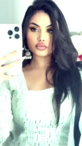 🩵🤍#fyp #foryoupagee #browntiktok #punjabi #browngirl 