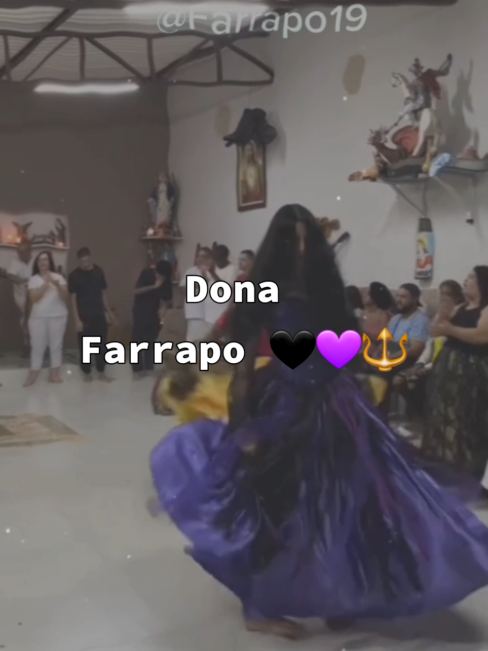 Salve minha Moça, Dona Maria Farrapo 🖤💜🔱 .  .  .  .  .  .  .  @ana d’maria farrapo  estou usando sua incorporação novamente, porque está belíssima! 🔱 #maria #Farrapo #bruxa #bruxaria #foryou #fpy #trending #lirycs #macumbaprairprofy #amarracaoamorosa 
