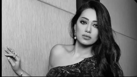 اني هوايه ممنون.!! #رحمة_رياض #اغاني_عراقيه #اكسبلورexplore 