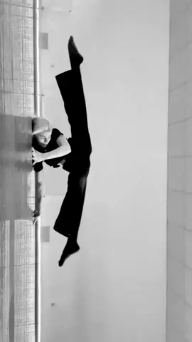 🖤🖤🖤 #dance #acrobatics #stretching #moderndance #contemporarydance #recommendations 