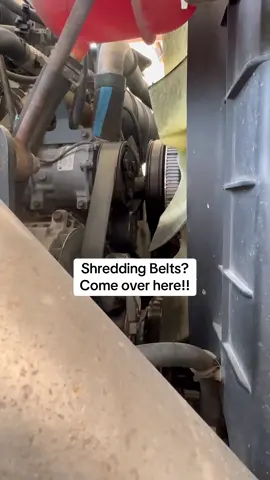 Shredding belts? #comeoverhere #dieselmechanic #diesel #bigrig #trucking #trucker #18wheeler 