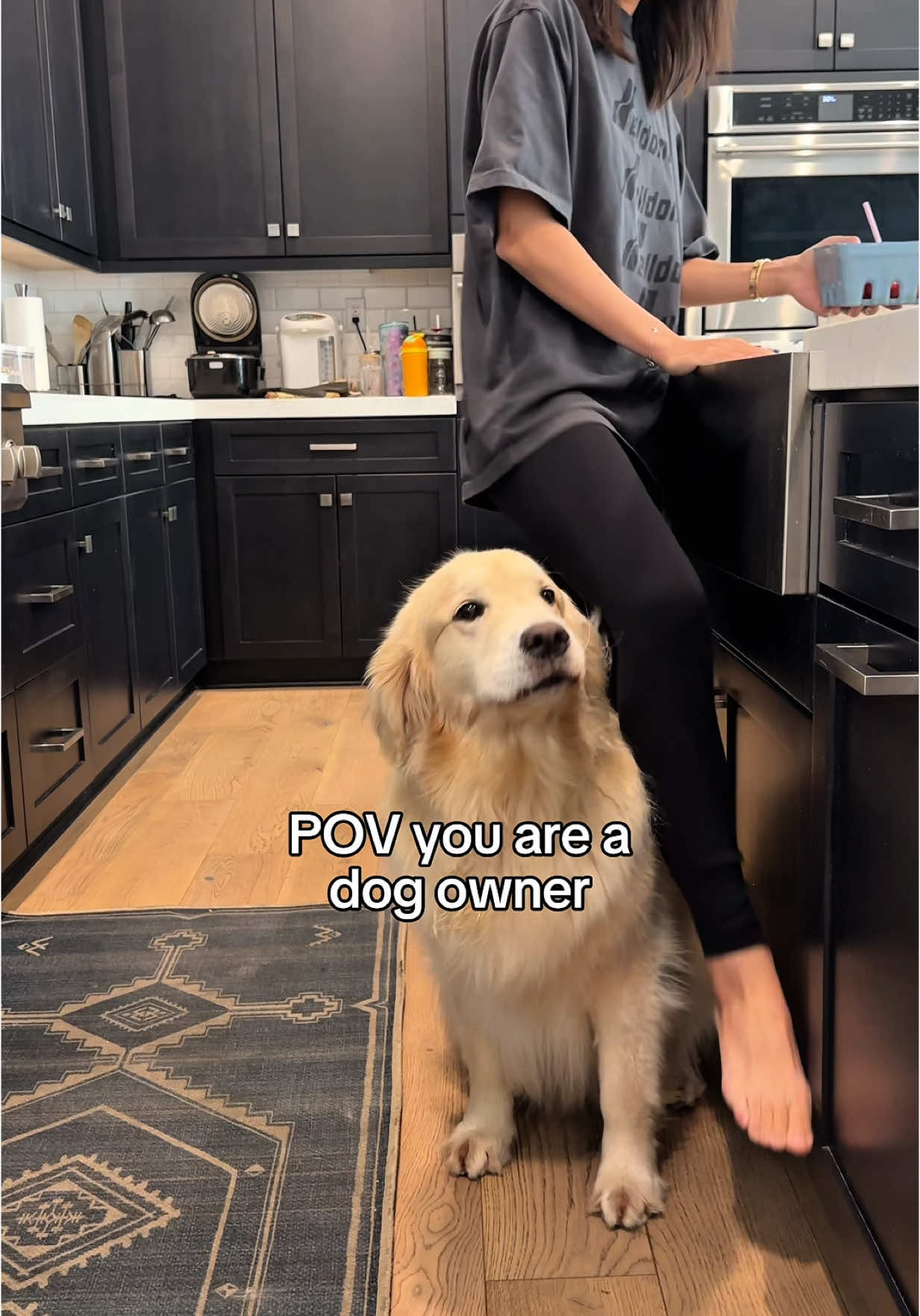 Is this universal? 😅#goldenretriever #dogmom #squintyeyes 