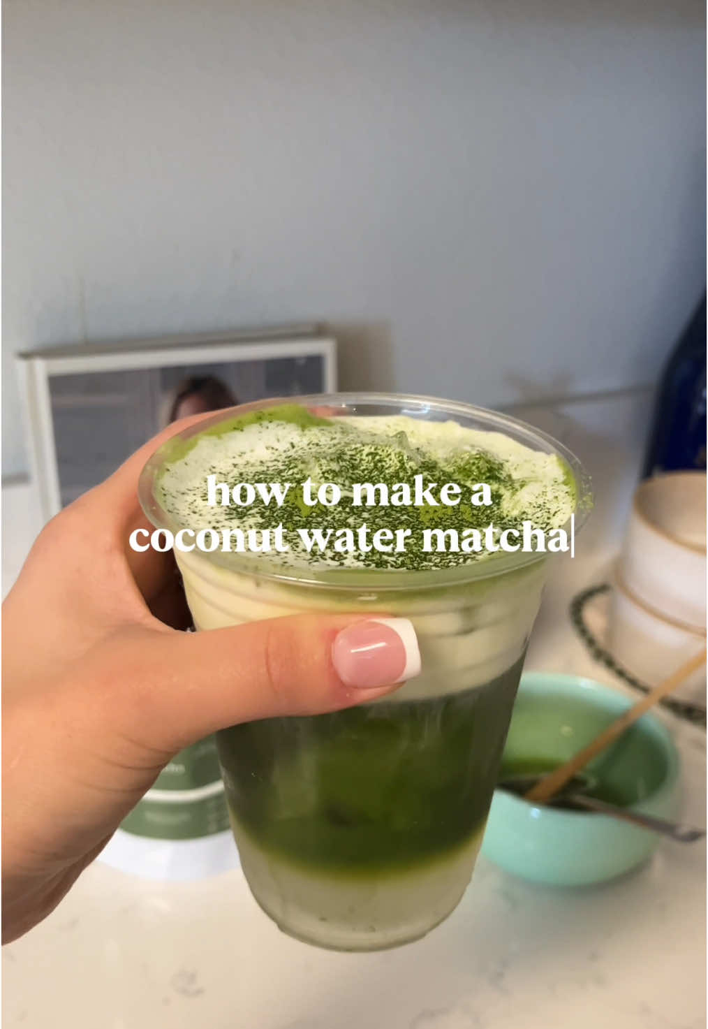 it’s sooo good! the color the taste and we’re staying hydrated! 🍵💚 #matcha #coconutwatermatcha #matcharecipes #matchatiktok #matchalover #coconutmatcha 
