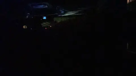 Giờ người ta ngủ thì mình tranh thủ 