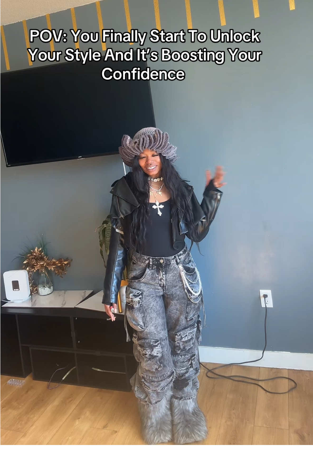 Of course I am . 😇 #ootdinspo #outfitinspo #fashion #diyfashion 