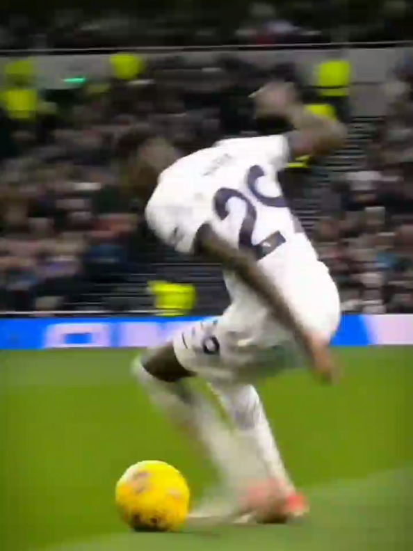 Pape Matar Sarr ⭐ #SportsTikTok #footballtiktok #papematarsarr #skills #fyp 