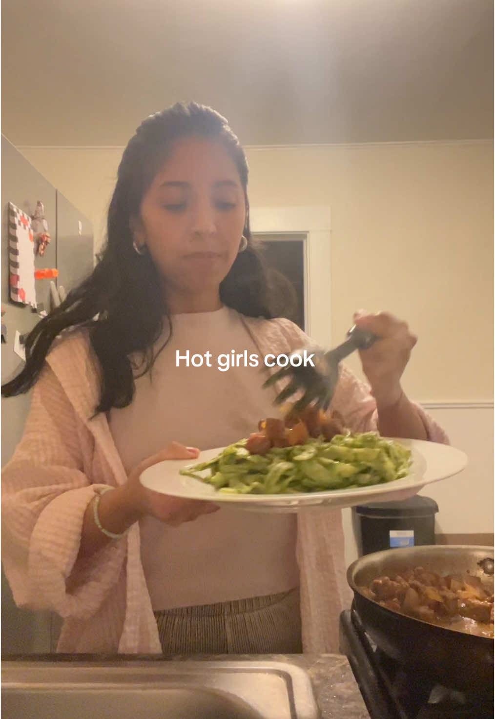 Quien dice que María no cocina 🙈🤓😜 (most of the time) #cook #charito #fyp #contenido 